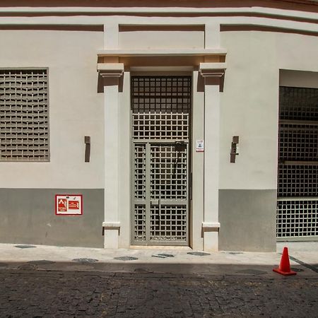 C74 - Marvelous 3 Bedroom Apartment In Historical Malaga Bagian luar foto