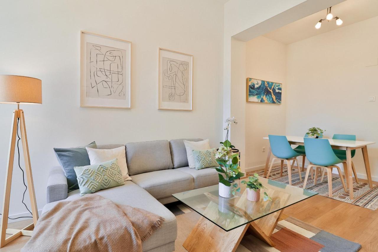 C74 - Marvelous 3 Bedroom Apartment In Historical Malaga Bagian luar foto
