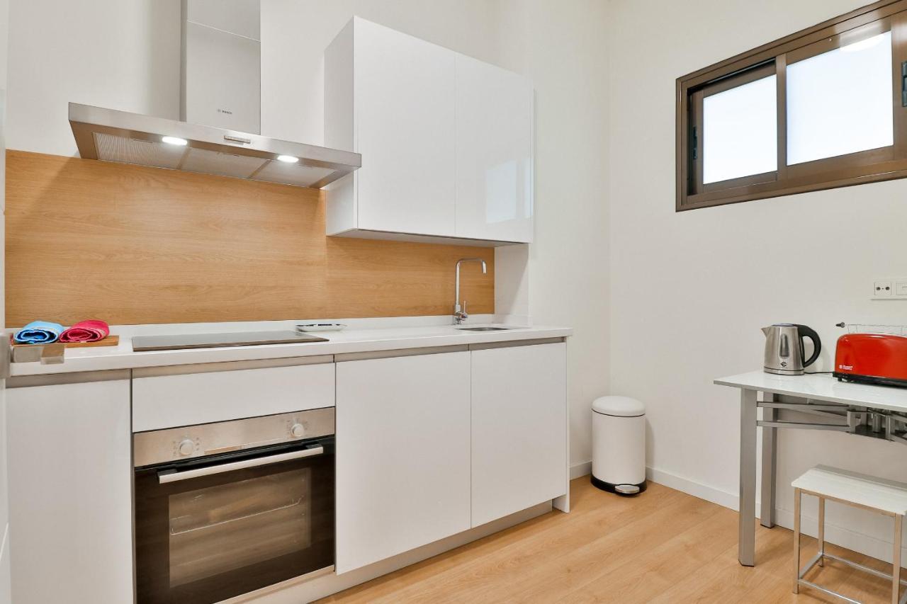 C74 - Marvelous 3 Bedroom Apartment In Historical Malaga Bagian luar foto