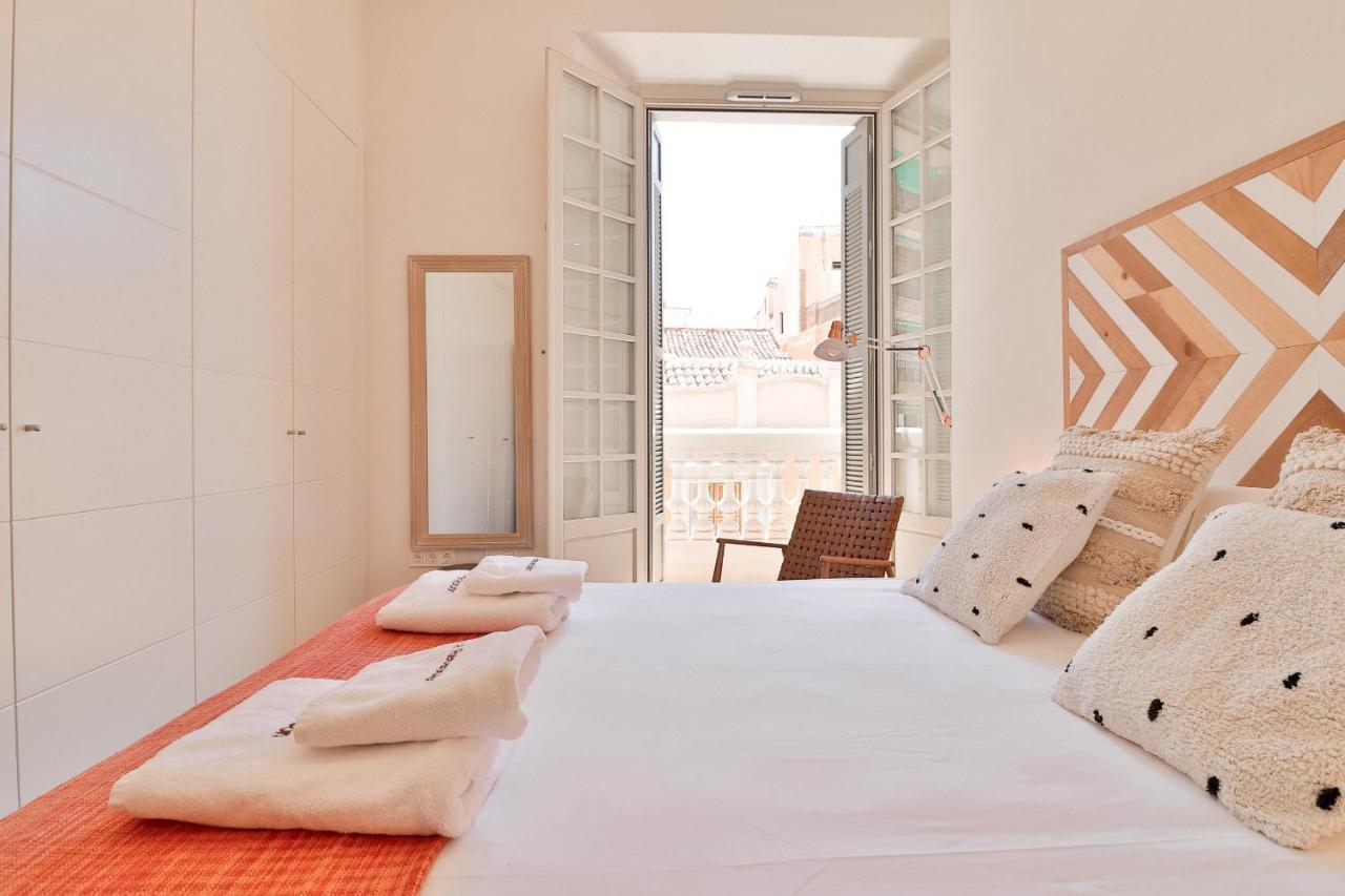 C74 - Marvelous 3 Bedroom Apartment In Historical Malaga Bagian luar foto