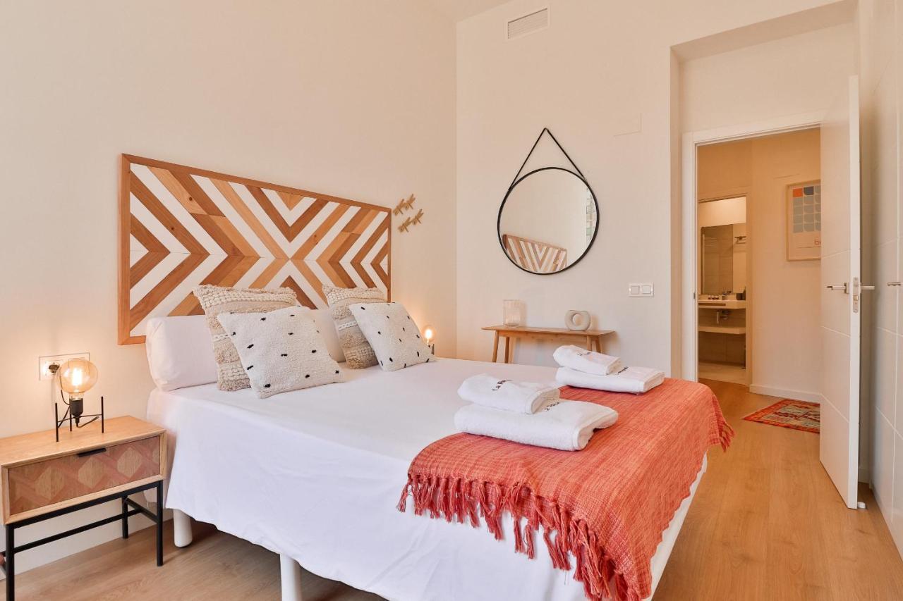 C74 - Marvelous 3 Bedroom Apartment In Historical Malaga Bagian luar foto